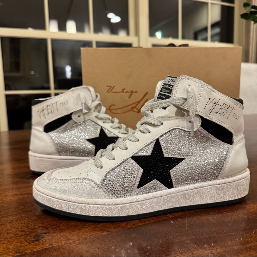 Vintage Havana White Rhinestone High-Top Sneakers with Black Star - size 8 1/2